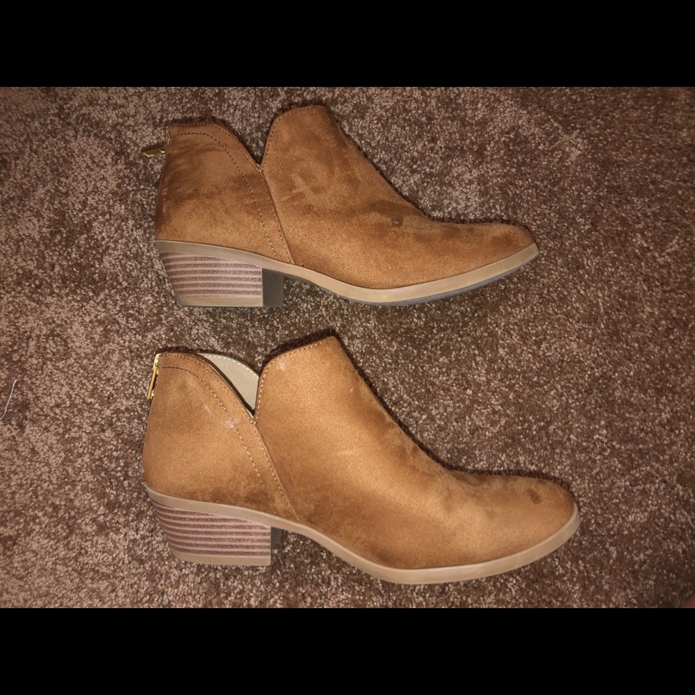 Booties - Picture 6 of 7